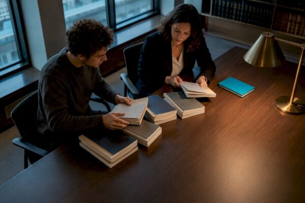 Legal publications compared in a law library